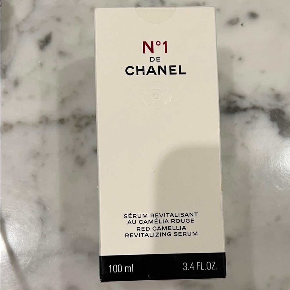 CHANEL No. 1 Red Camellia Serum
